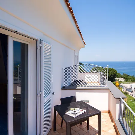 Hotel Grifo Charme & 4*