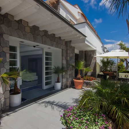 Grifo Charme & Отель