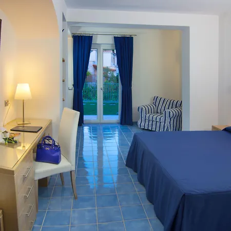 Отель Grifo Charme & 4*