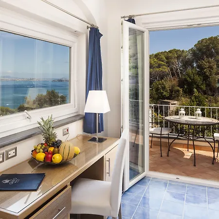 Grifo Charme & Отель