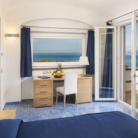 Grifo Charme & Отель Казамиччола-Терме