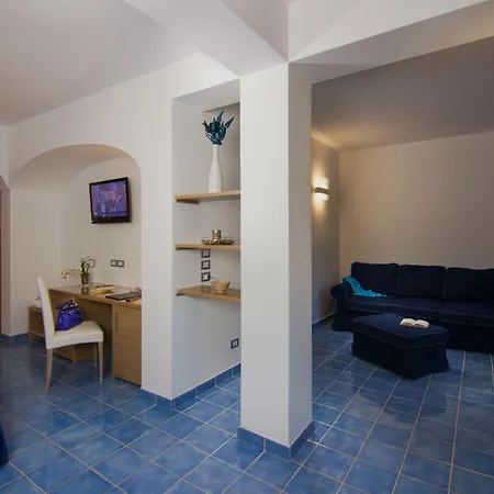 Grifo Charme & Отель