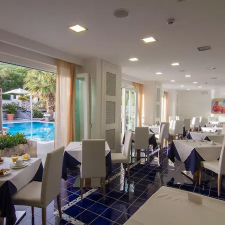 Grifo Charme & Казамиччола-Терме