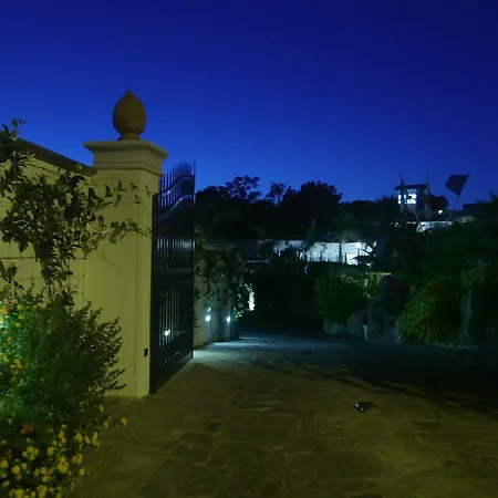 Отель Grifo Charme & 4*