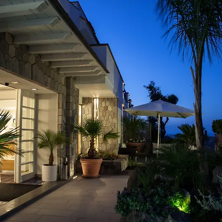 Grifo Charme & Отель Казамиччола-Терме