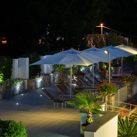 Отель Grifo Charme & 4*