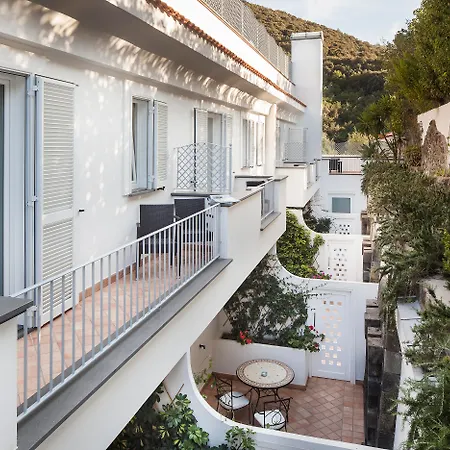 Grifo Charme & Hotell 4*