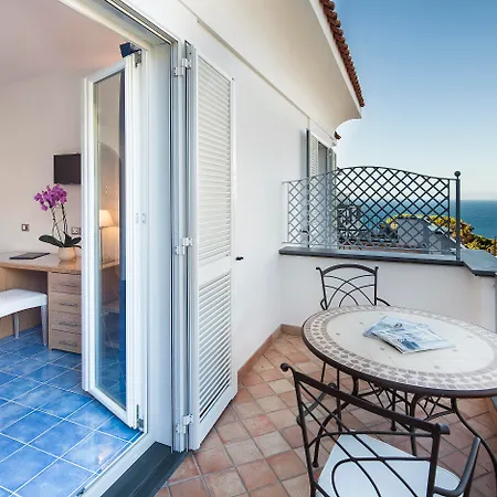 Grifo Charme & Hotell