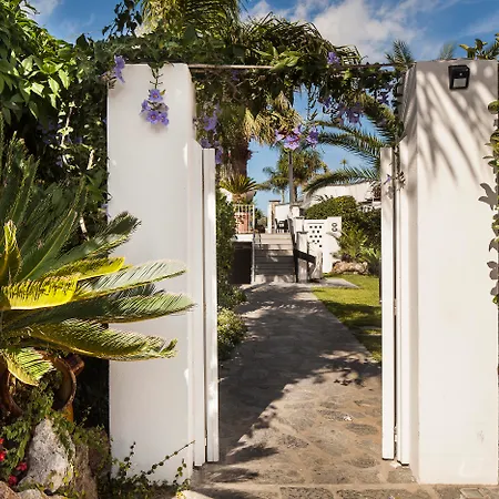 Hotell Grifo Charme &