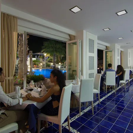 德察门格利夫托酒店