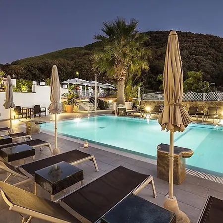Hotell Grifo Charme &